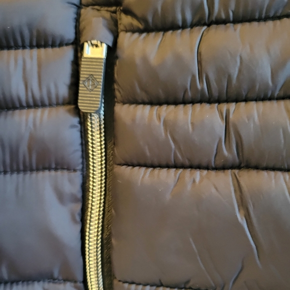 Size 5 Girls Point Zero Lightweight Jacket, lightweight but warm. EUC. - Picture 3 of 4